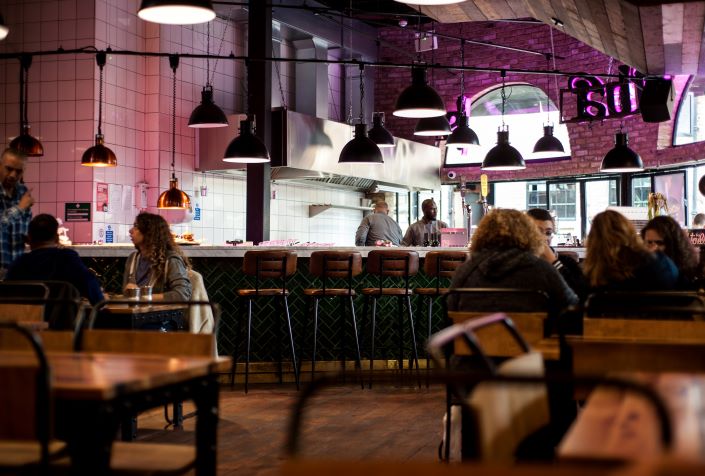 Hiring Restaurant Leadership-1