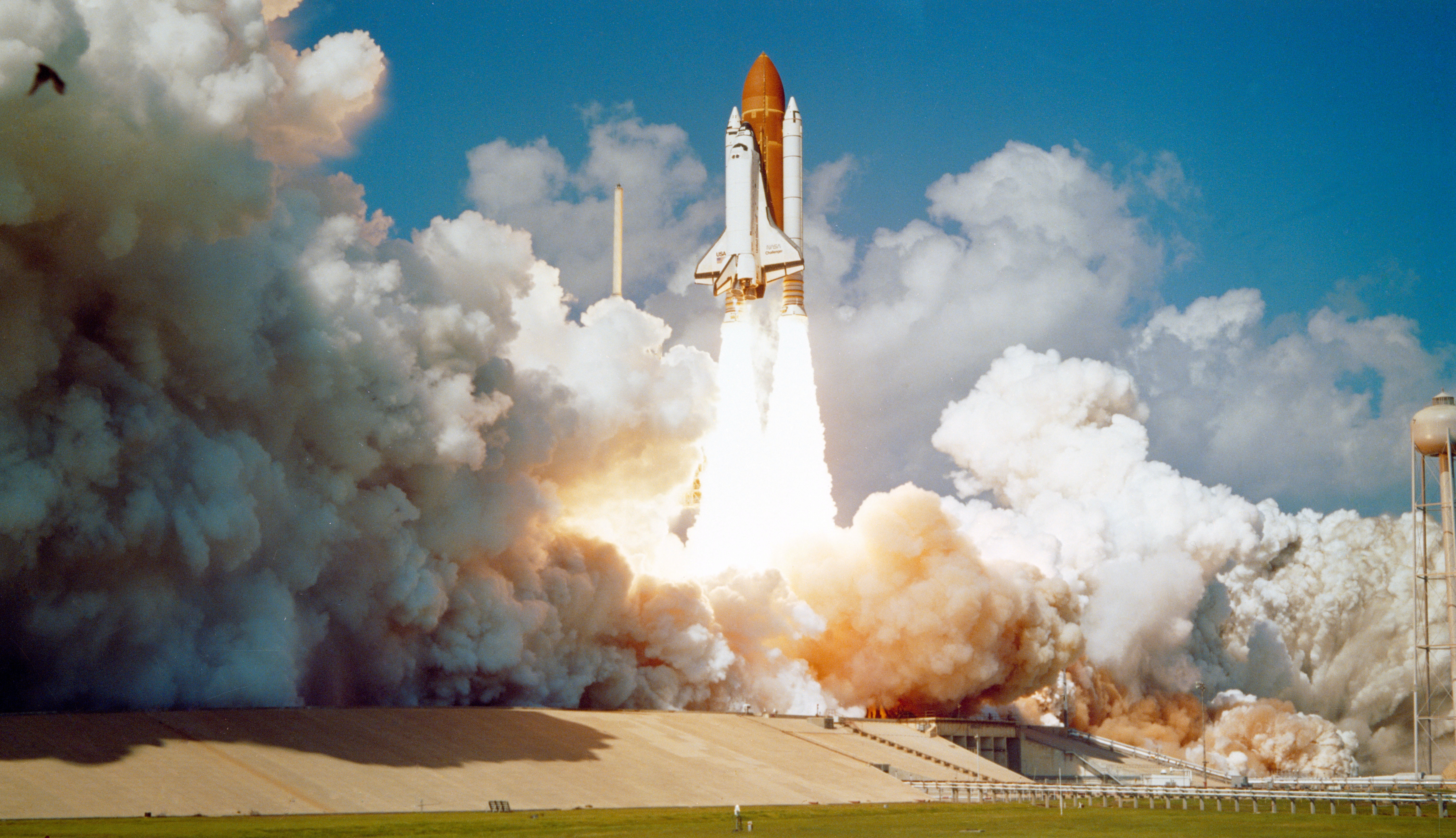 space shuttle challenger launch